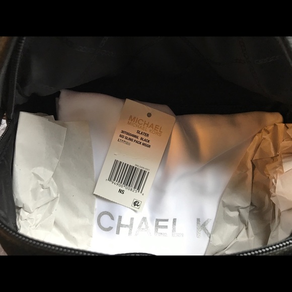 Michael Kors Slater Sling Black Pack Messenger - Picture 11 of 11